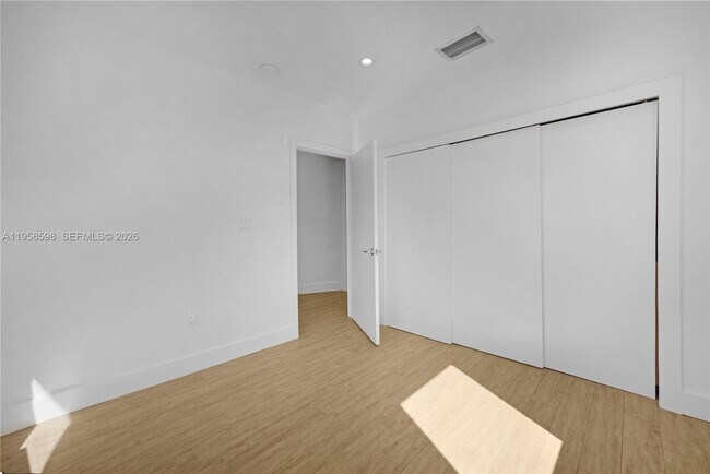 Building Photo - 6476 SW 10th Terrace