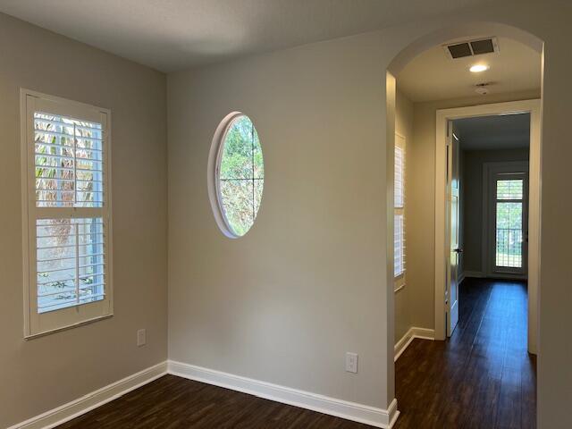 Building Photo - 1820 Flower Dr