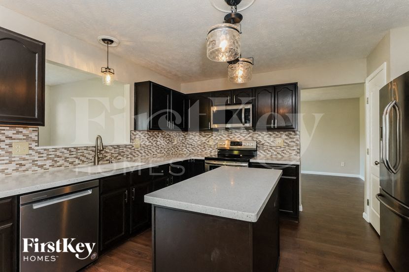 Building Photo - 160 Cambridge Dr