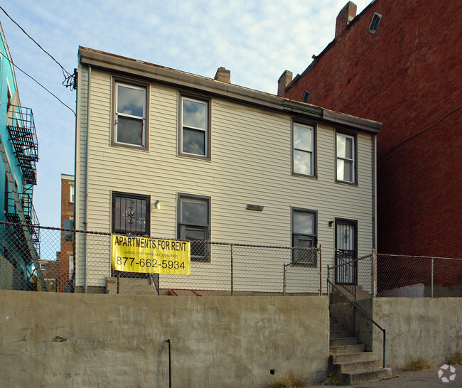 Primary Photo - 1012-1014 York St