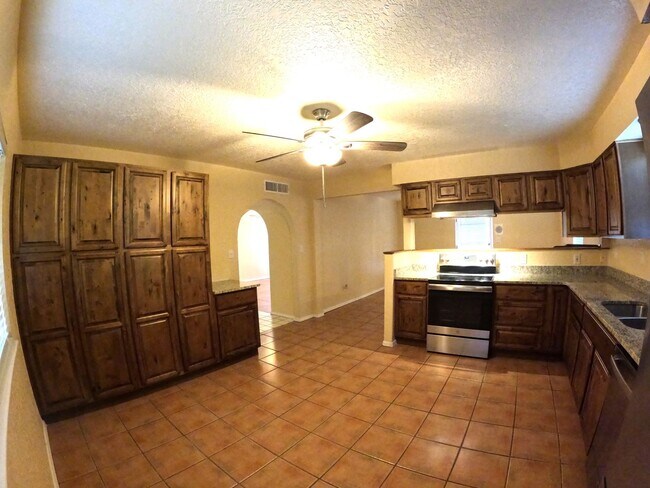 Building Photo - 2968 La Mesilla Circle