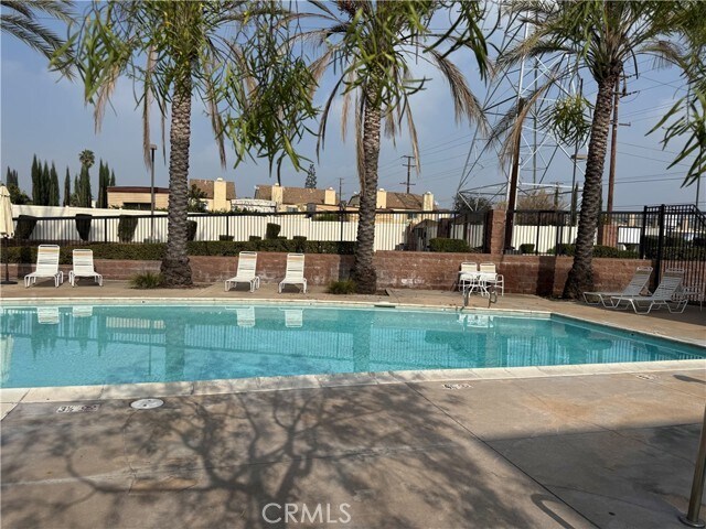 Building Photo - 717 S Azusa Ave