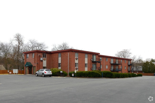 Building Photo - 242 Smithfield Rd