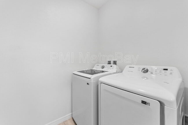 Building Photo - 4081 Calendula Dr