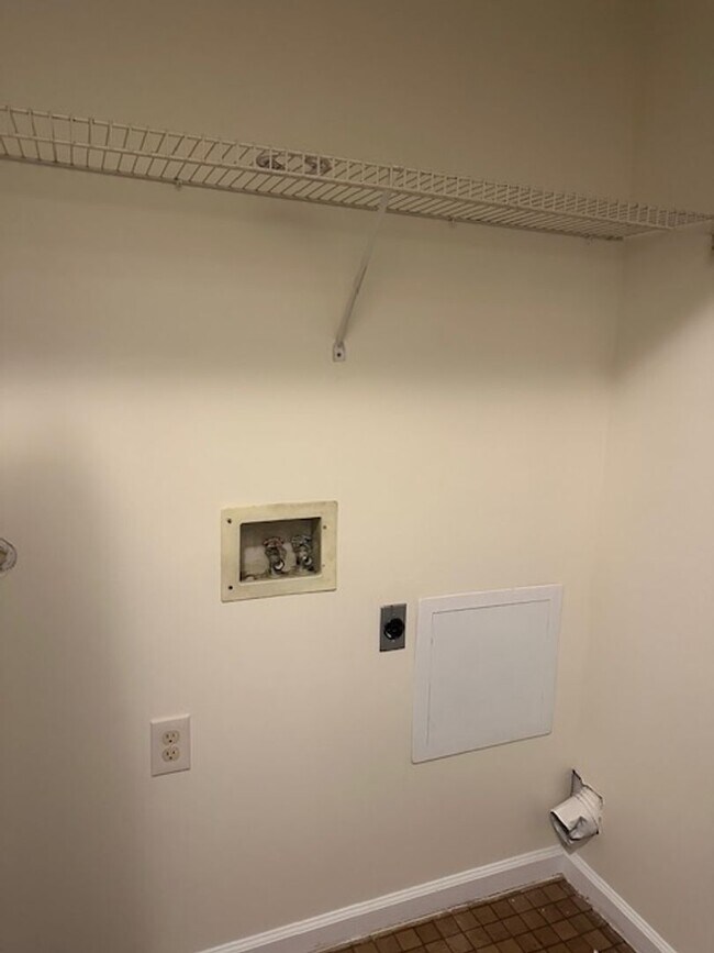 Building Photo - 353 MARKIN;CHARLES/HSINGFEN