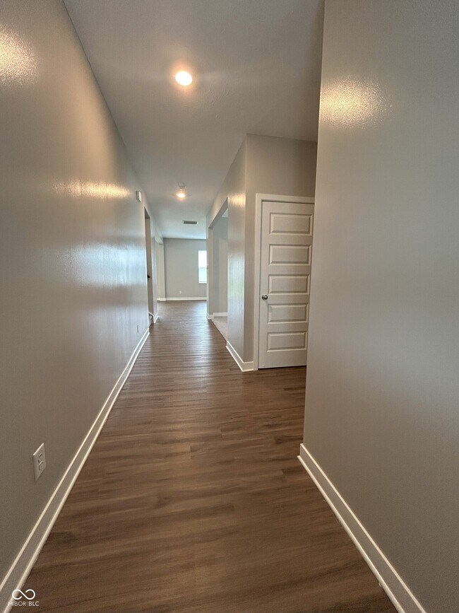 Building Photo - 1269 Bristol Pl