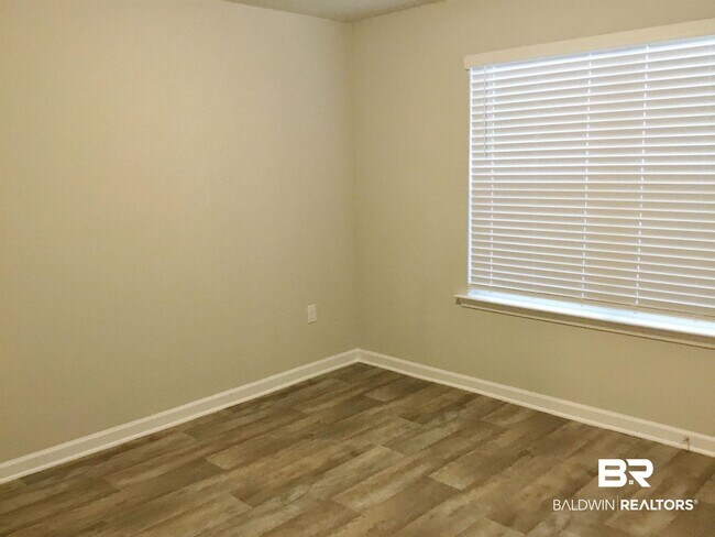 Building Photo - 10551 Brodick Lp