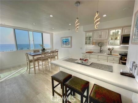 Building Photo - 420 Monterey Ln