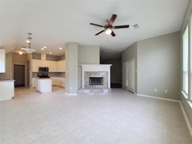 Building Photo - 18818 Harbor Key Cir