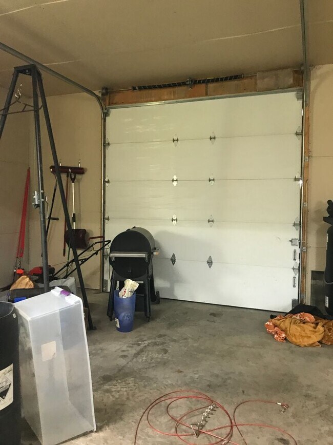 Building Photo - Barn dominium