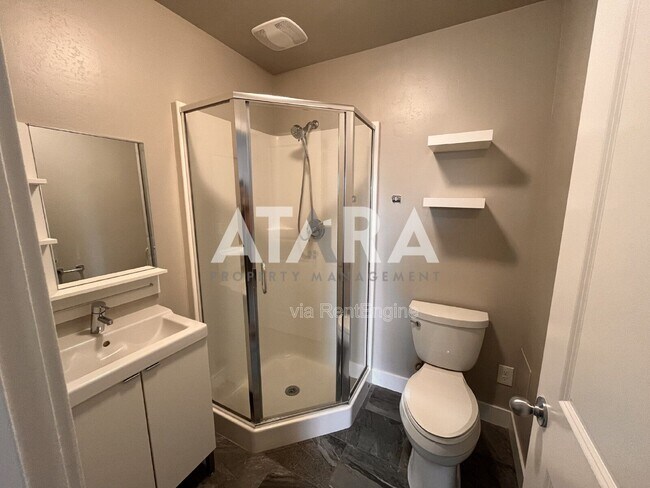 Building Photo - 7533 Vinci Pl