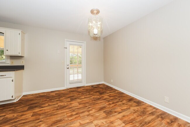 Building Photo - 2813 Edward Ct