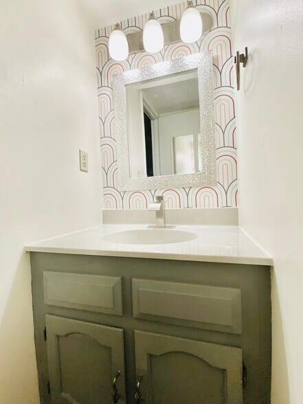 Building Photo - 2415 Maryland Ave