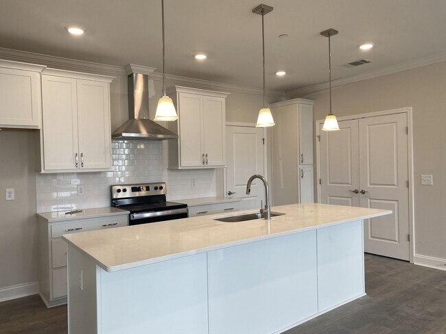 Building Photo - Beautiful new build in Nolensville