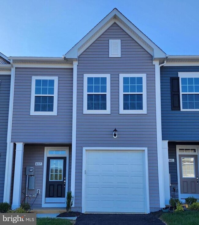 Building Photo - 437 Hillsdale Pl