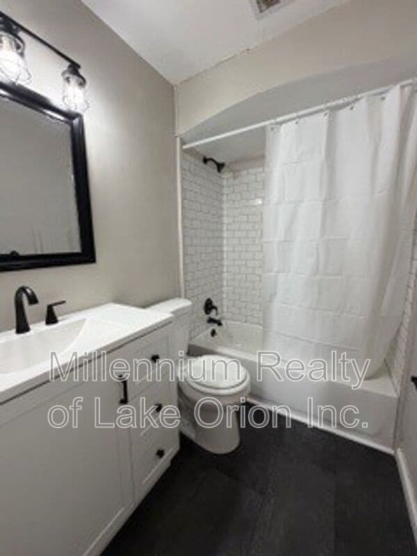 Building Photo - 611 E Madison Ave