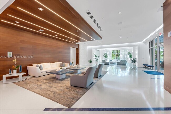 Building Photo - 300 Sunny Isles Blvd