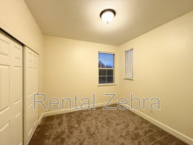 Building Photo - 480 Tolman Way