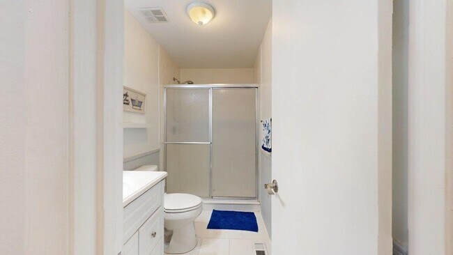 Building Photo - 616 Bowers Ln