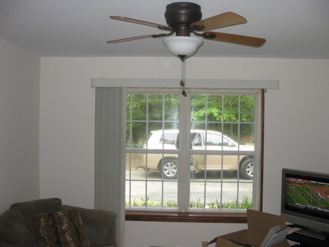 Living Rm - 3420 Allday Rd