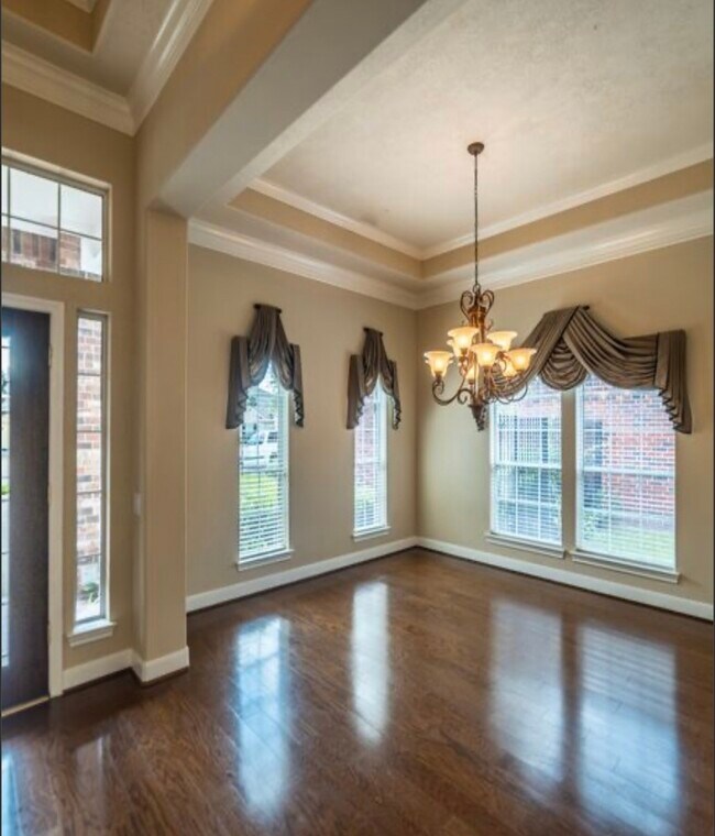 Building Photo - 5019 Shining Creek Ct