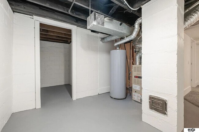 Building Photo - 2717 N 48th Ave