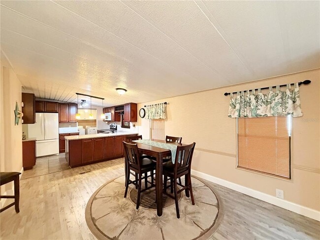 Building Photo - 7139 Alamanda Blvd W