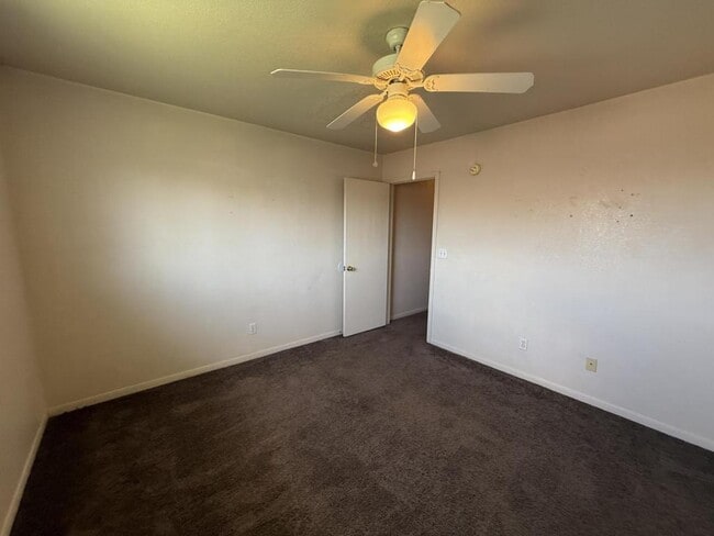 Building Photo - 2811 Cantabrian Dr