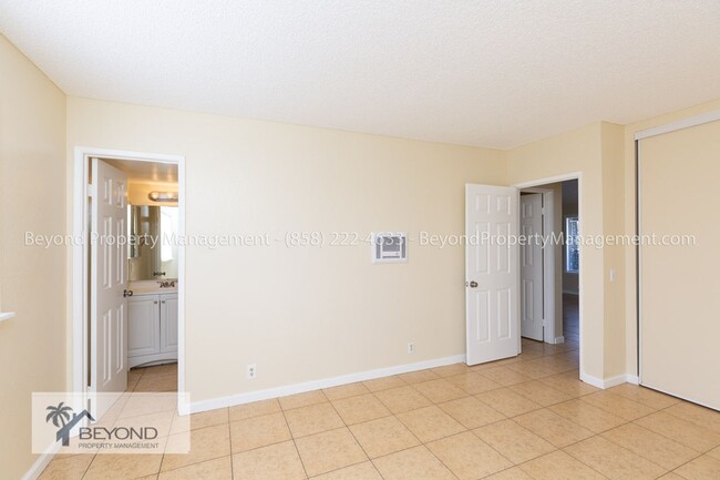 Building Photo - ****Charming 2BD CONDO IN THE HEART OF NOR...