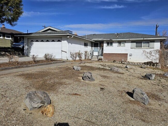 Building Photo - 3bed 2bath Northwest Reno Home, A must see
