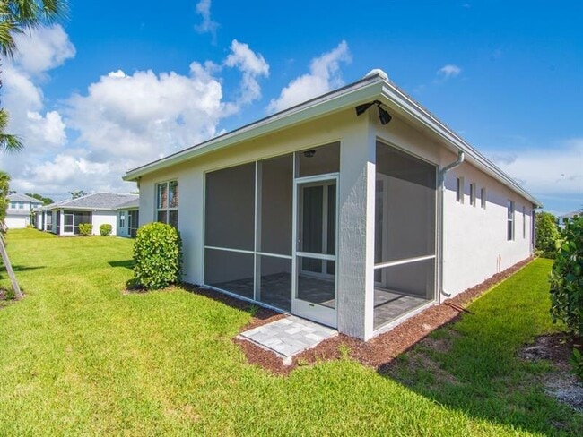 Building Photo - 4501 Nautilus Cir