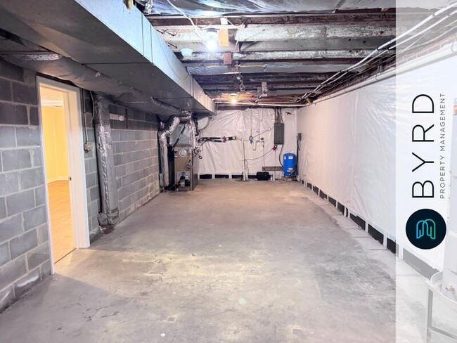 Building Photo - 5000 Jessup Rd