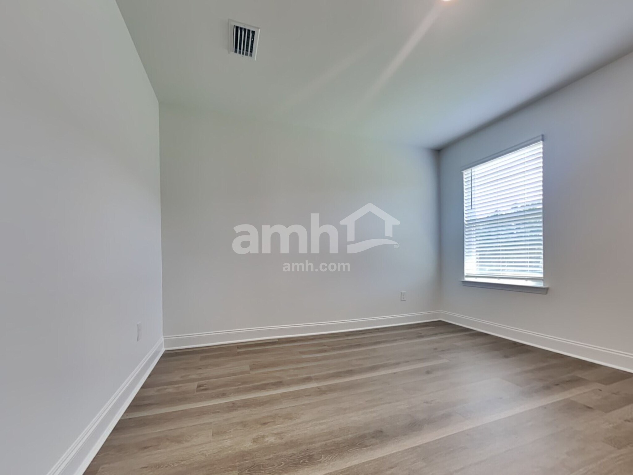 Building Photo - 140 Bee Tree Blvd