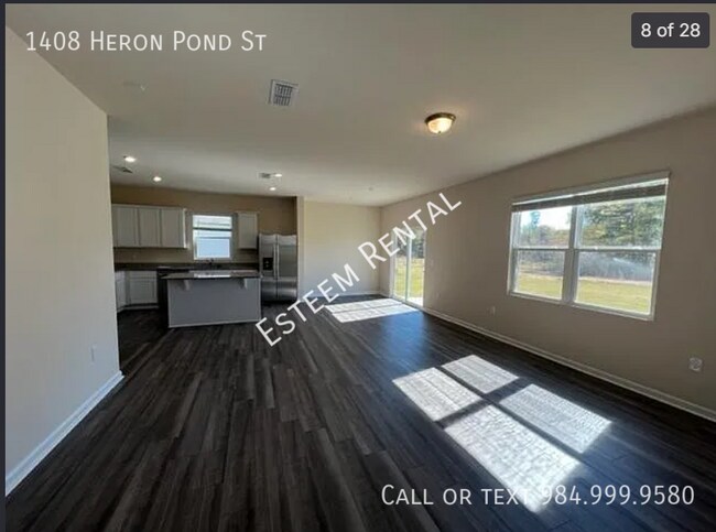 Building Photo - 1408 Heron Pond St