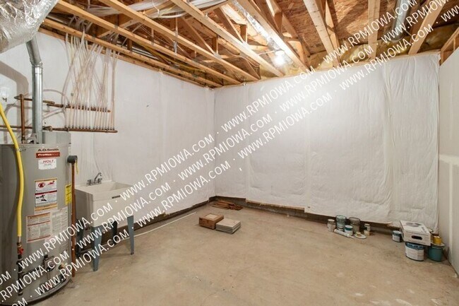 Building Photo - 547 82nd St