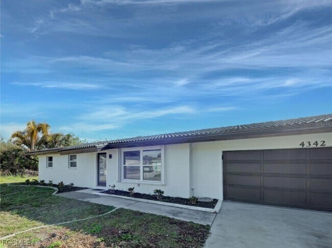 Building Photo - 4342 Ewing Cir