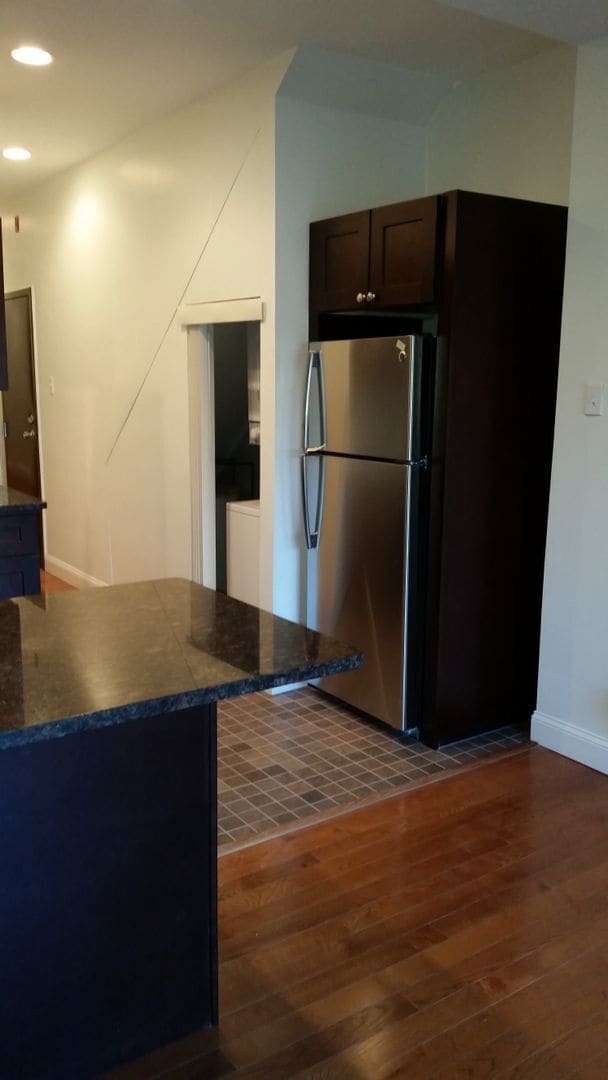 Building Photo - Beautiful newly renovated apartment for rent