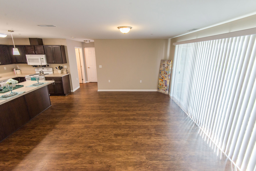 Living Room - Silver Lake Hills