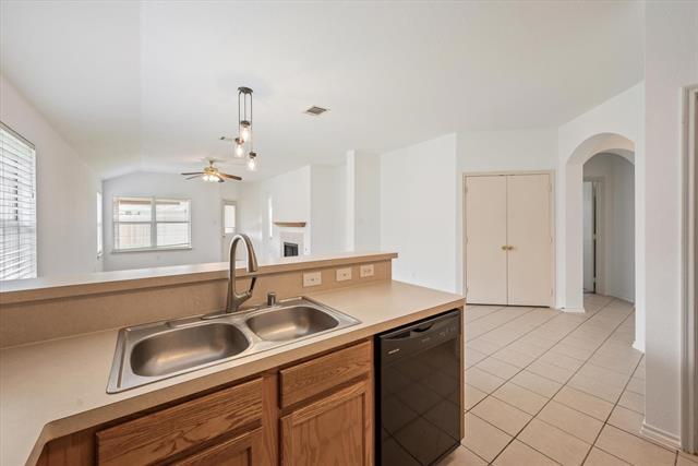 Building Photo - 3110 Eastwood Dr