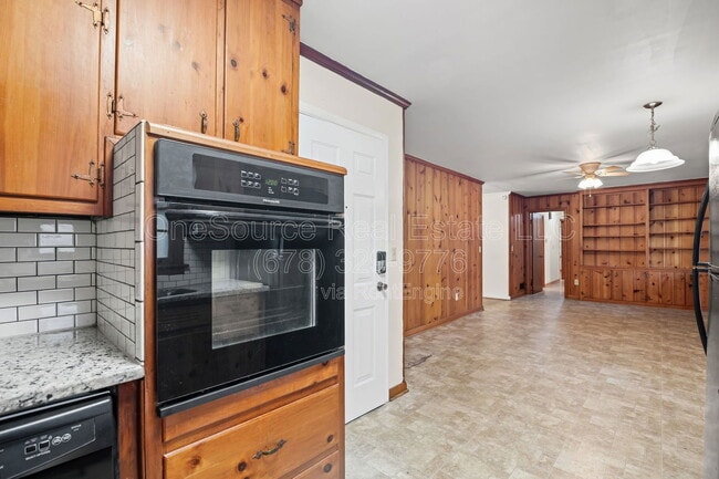 Building Photo - 1024 Hambrick Rd