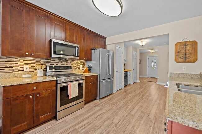 Building Photo - 2317 Burton Dr