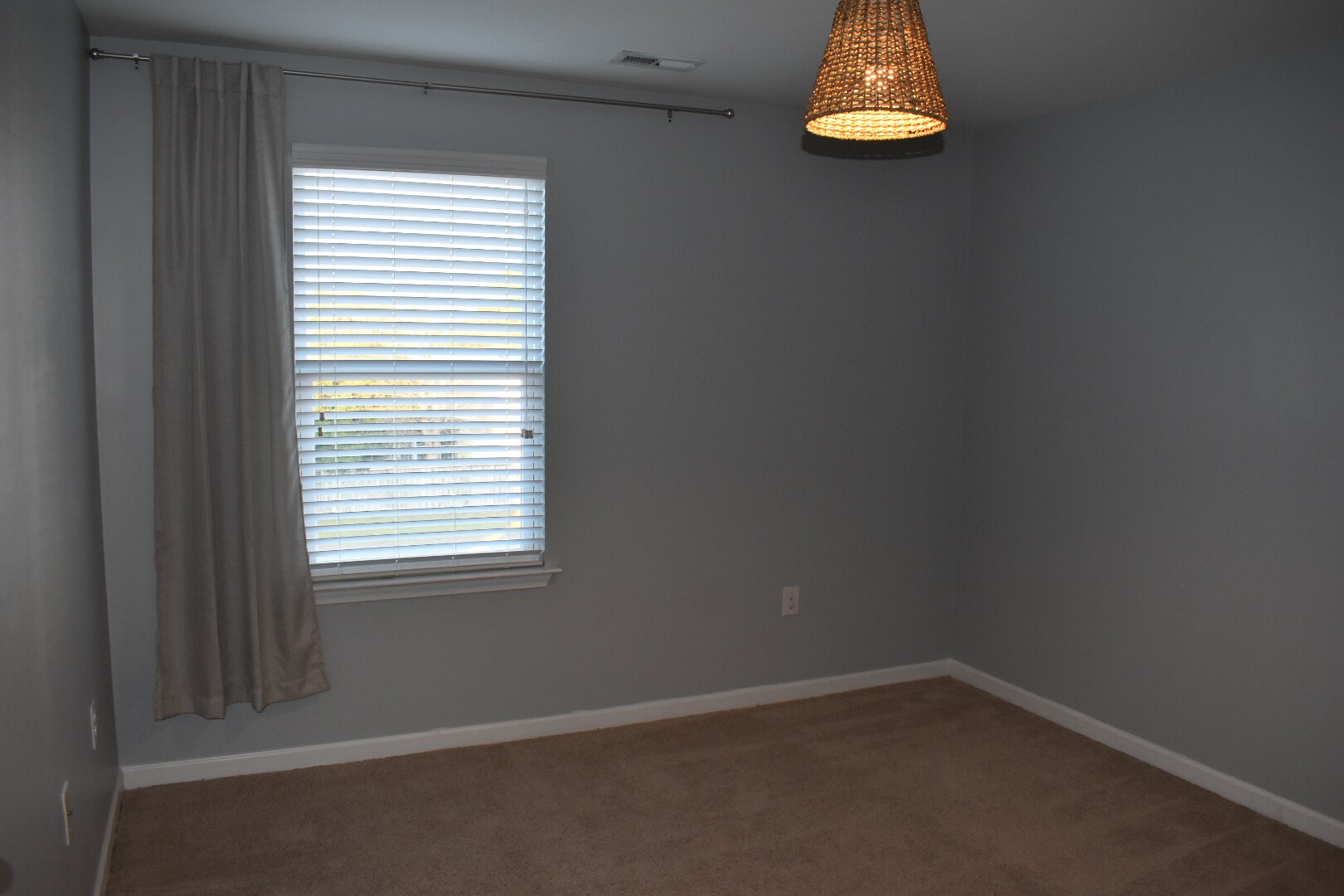 Building Photo - 145 Presley Ln