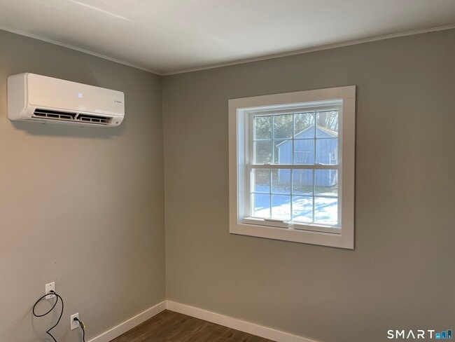 Building Photo - 88 Douglas Rd