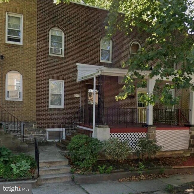 Building Photo - 929 Edgemore Rd