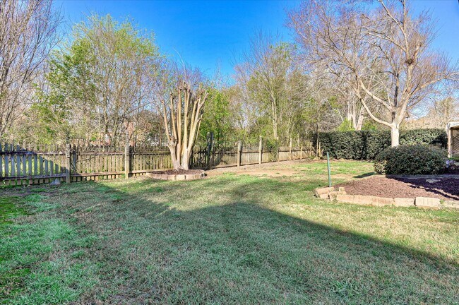 Building Photo - 1140 Parkside Trail