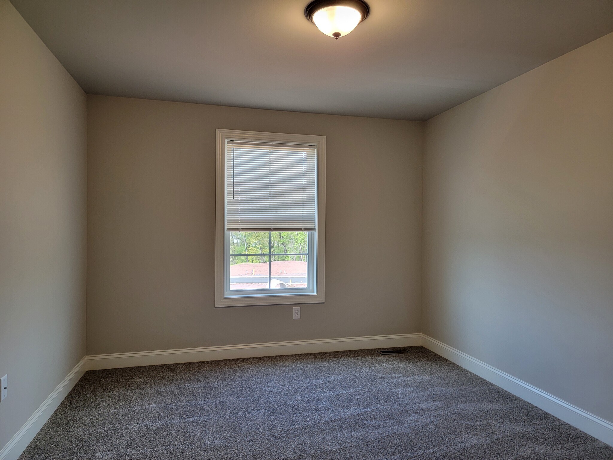 Building Photo - 256 Sage Blvd