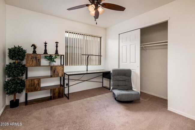 Building Photo - 13604 W Rovey Ave