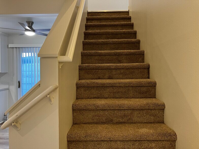 Building Photo - 629 S Glassell St