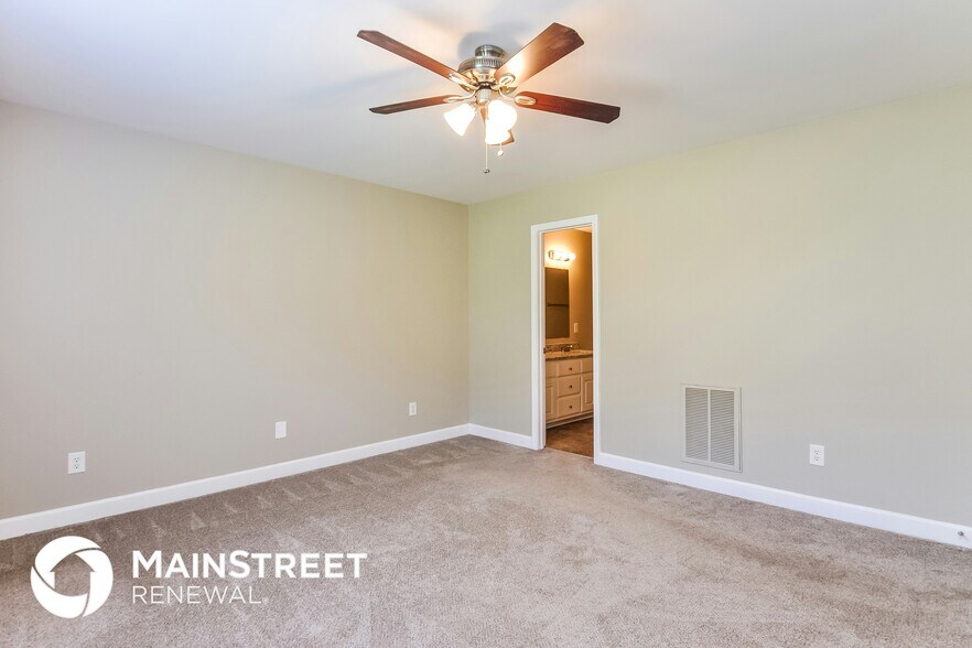 Building Photo - 1047 Drew Dr