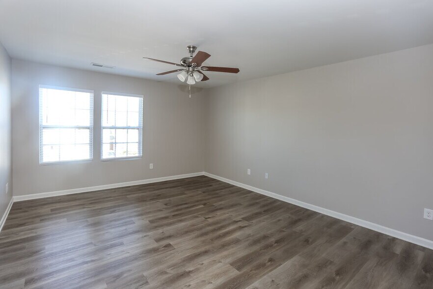 Building Photo - 6416 Brumit Ln